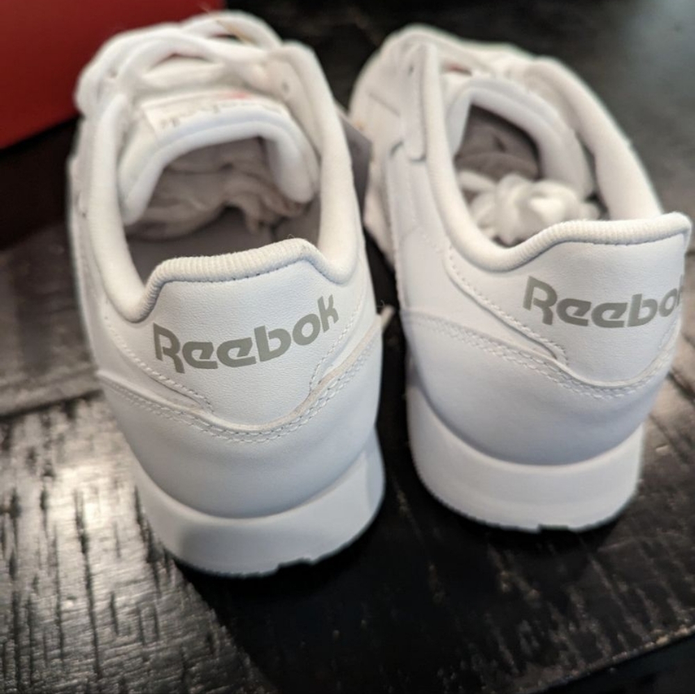 Reebok classic leather unisex running shoes - Picture 4 of 5